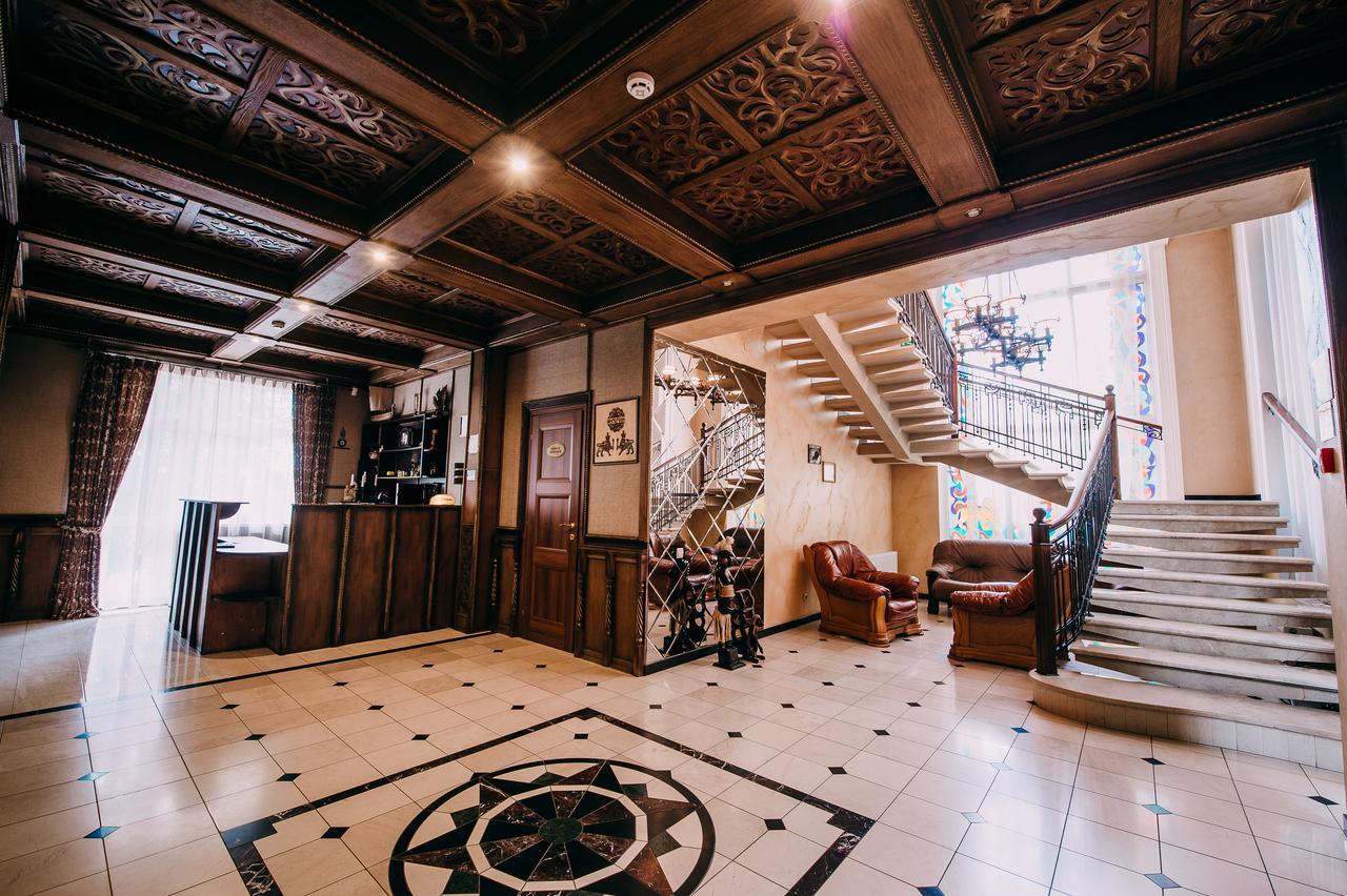 Urartu Hotel Kharkiv Extérieur photo