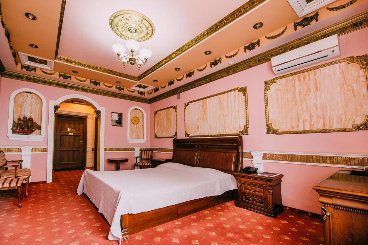 Urartu Hotel Kharkiv Extérieur photo